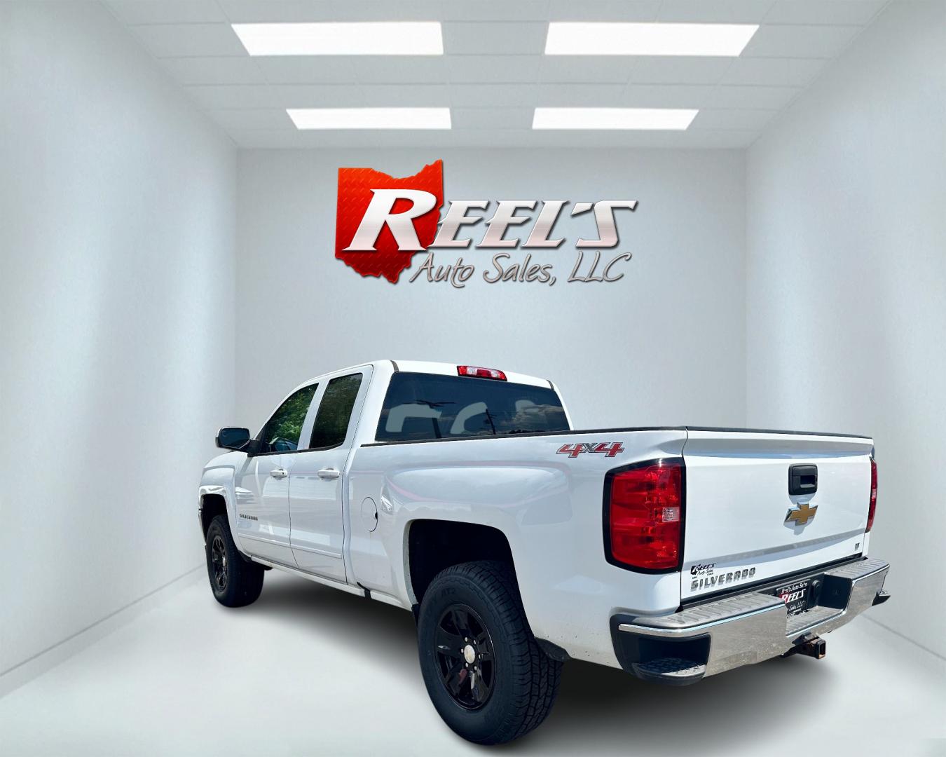 2017 White /Black Chevrolet Silverado 1500 LT (1GCVKREH5HZ) with an 4.3L V6 OHV 12V engine, 6-Speed Automatic transmission, located at 11115 Chardon Rd. , Chardon, OH, 44024, (440) 214-9705, 41.580246, -81.241943 - The 2017 Chevrolet Silverado 1500 LT Double Cab 4WD offers a harmonious fusion of rugged capability and modern convenience, powered by the robust 4.3-liter V6 engine. This engine, known for its reliability and efficiency, provides ample power for a variety of tasks, delivering 285 horsepower and 305 - Photo#7